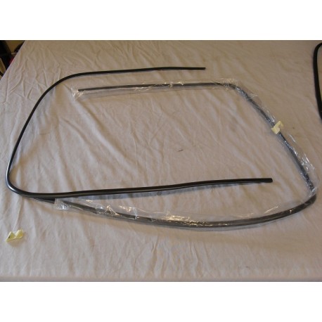 Windshield Trim both sides black