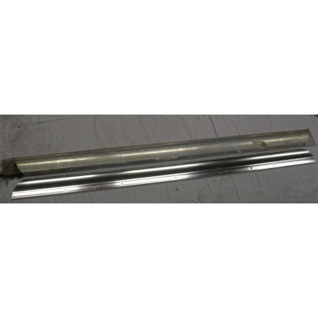 Tröskellister HÖ/VÄ kort hjulbas