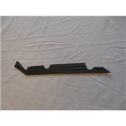 Seal Fender To Cowling 4,3 MM