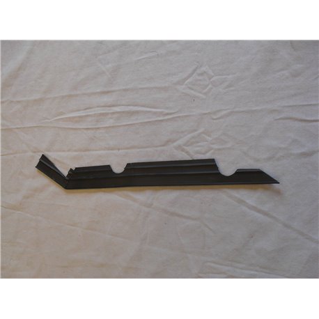 Seal Fender To Cowling 4,3 MM